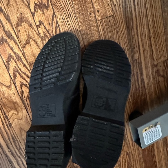 Doc Martens - Picture 1 of 2